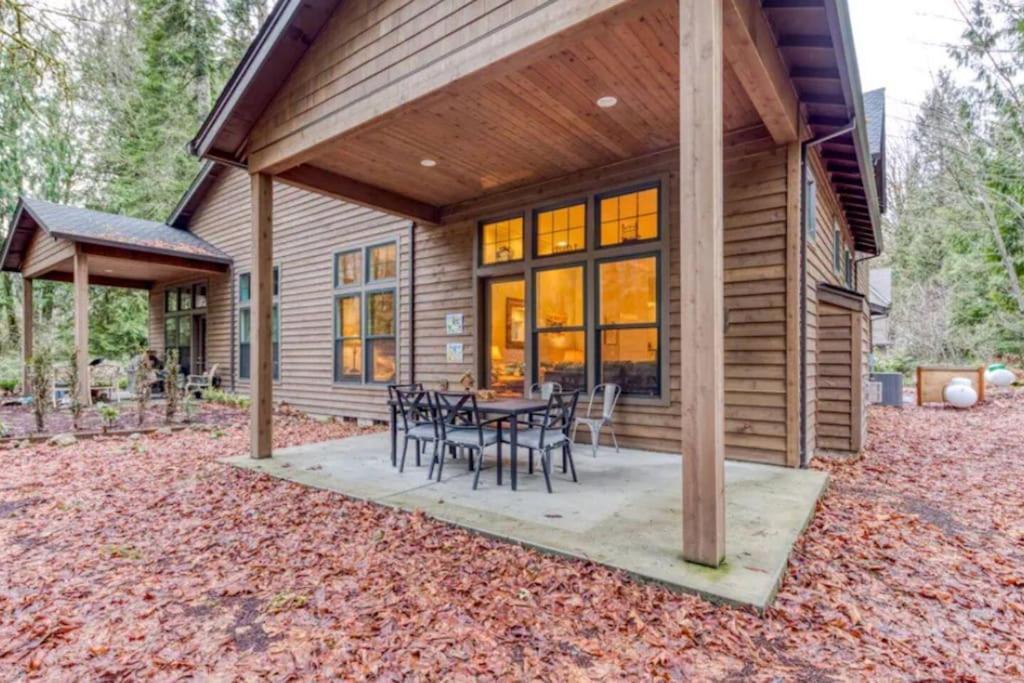 Modern Retreat In Mt Hood Oregon Resort Welches Екстериор снимка